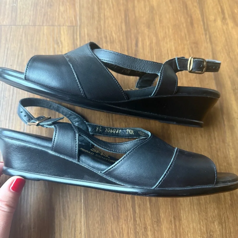 SAS Caress Cross Strap Wedge Sandal Black Leather Womens 7.5M Comfort Support - Picture 4 of 9
